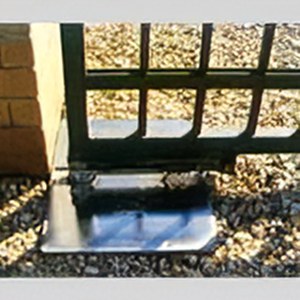 KLING Sz�rnyaskapu nyit�k FROG