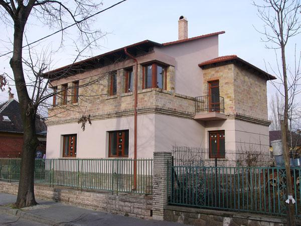 Jankovits Vera - Kertvárosi villa