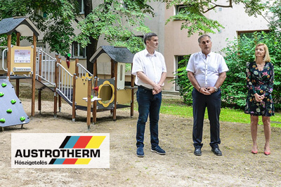 Austrotherm - Feljtott, s j jtkelemekkel bvlt parkban jtszhatnak ezentl a szekszrdi gyermekek