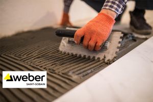 Weber: Könnyebb zsák - azonos teljesítmény: új generációs burkolatragasztók a Webertől